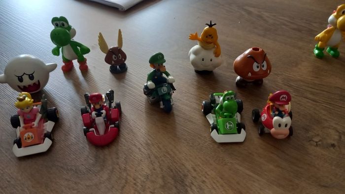 Super Mario figures