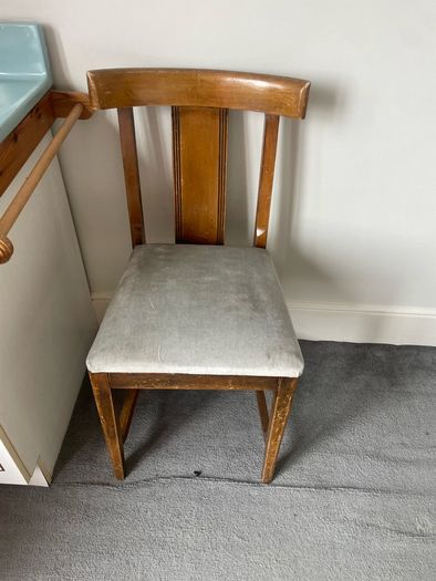 3 dining chairs in perfect condition - old style