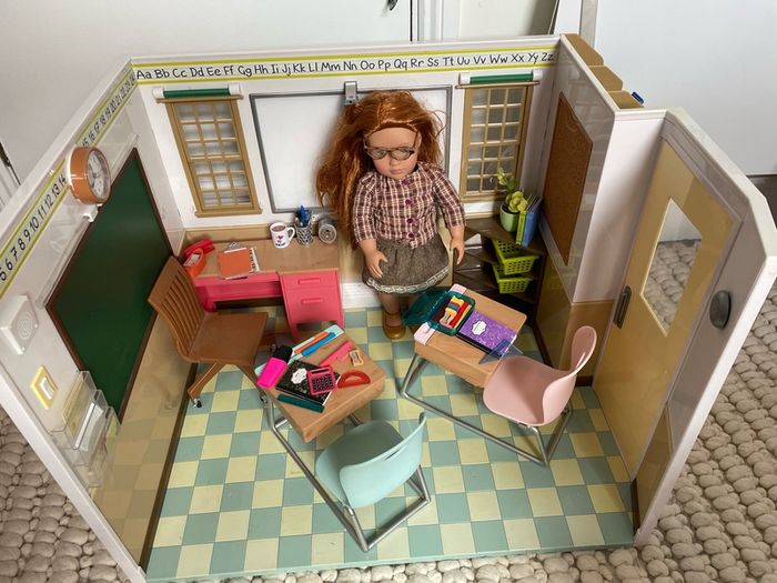 Generation Doll School