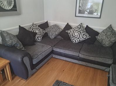 corner suite and 1 seater