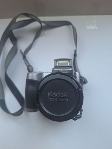 Kodak EasyShare Z740 digital bridge camera