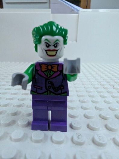 100% Lego Super Heroes The Joker Green Arms Minifigure from 76159