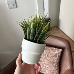 Artificial plant and pot