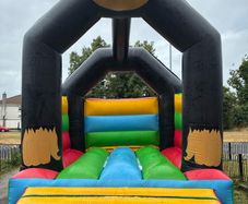 Bouncy castle 15ft