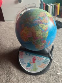 Talking globe