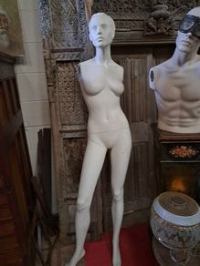 Female Mannequin