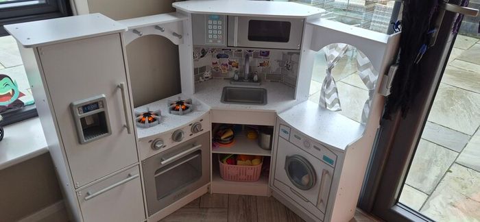 KidKraft Toy Kitchen