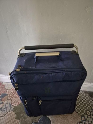 IT Luggage: Travel Cabin Suitcase