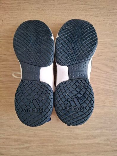 Adidas Indoor / Court Runners