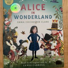 Alice in Wonderland _ Paperback with CD: Ages 4+ years