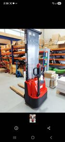 electric stackers