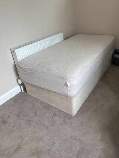 Single bed mattress & base