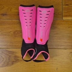 Shin guards (Hockey)