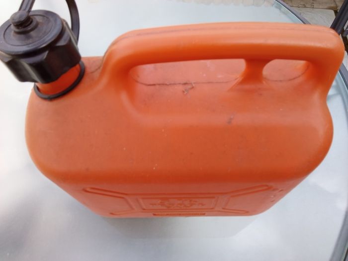 Plastic Petrol Can 5 Litre.