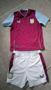 Kids Aston Villa kit