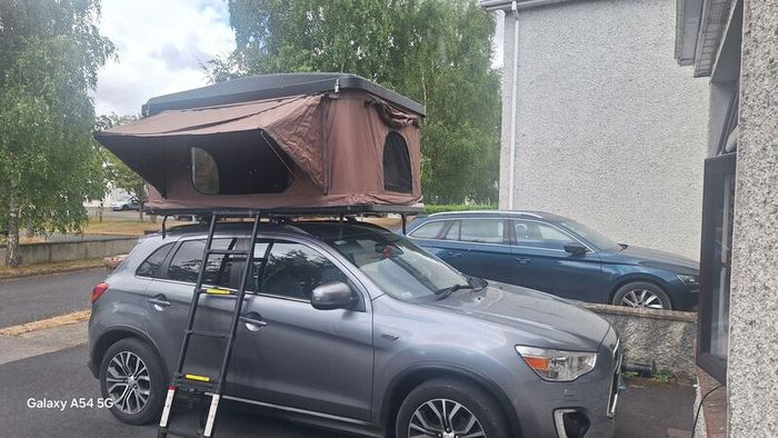 Roof tent