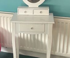 free kids dressing table