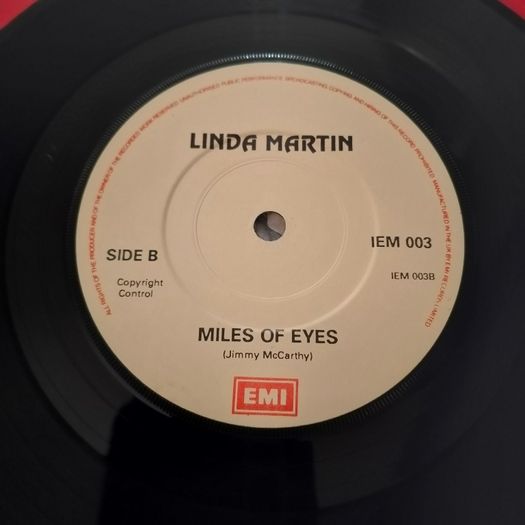 Linda Martin - Hiding From Love