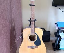 guitar Yamaha