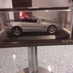1/12 Mercedes sl 500.(dealer model)