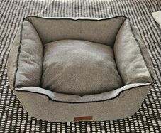 Pet bed