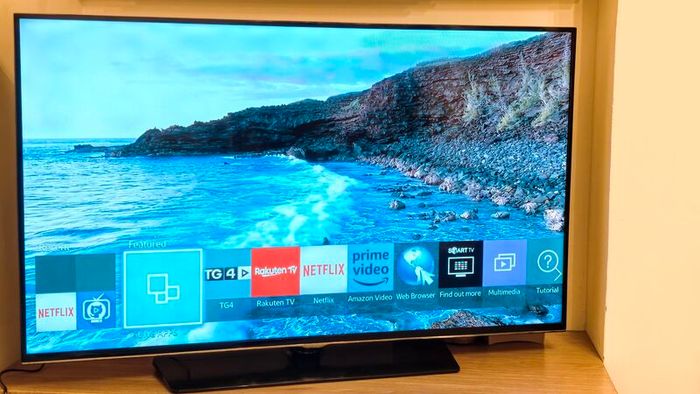 48" FHD Samsung Full HD Smart TV UE48H5500 with Stand & Original Remote