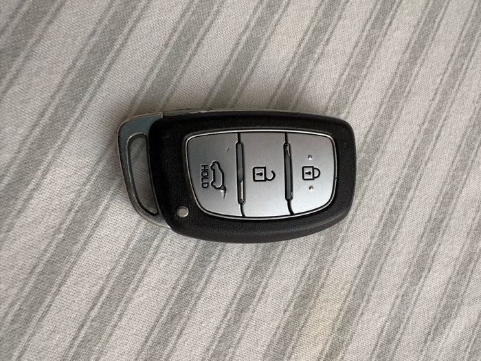 Genuine Hyundai Ioniq Electric Smart Key / Key Fob (2017) OEM