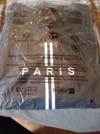 Long sleeve T-shirt