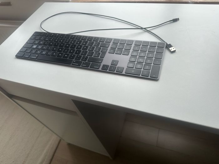 Apple wireless keyboard