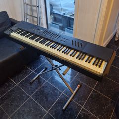 M-Audio Oxygen 88 Key Graded Hammer-Action USB MIDI Controller