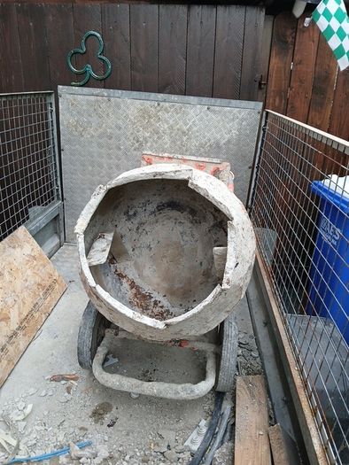 electric cement mixer