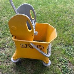 DOSCO professional mop bucket with wringer
