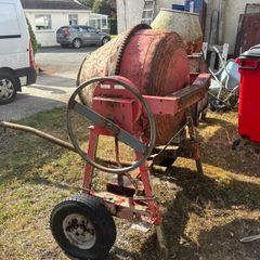 Cement mixer