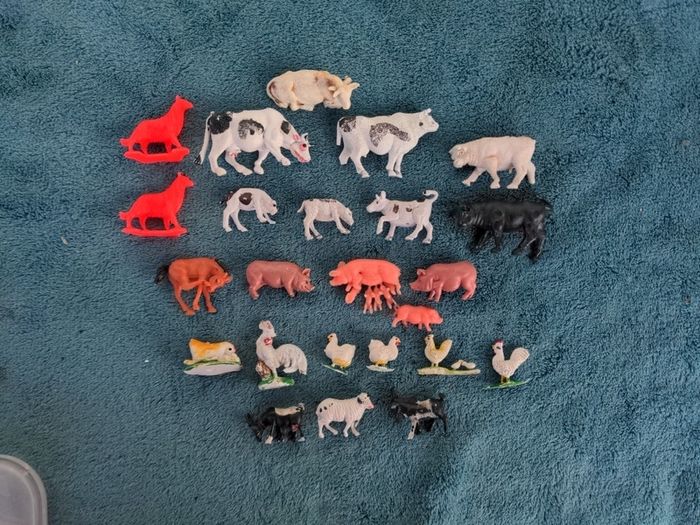 Vintage toy farm animals