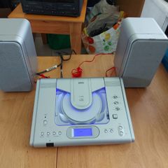 jWIN Micro Hi-Fi CD Player with AM-FM Stereo Radio, Model JX-CD7160, new, never used and working perfect
