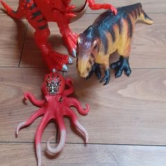 Dinosaur 2 pieces and an octopus and elephant