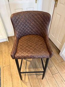 2 Bar Stools