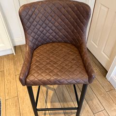 2 Bar Stools