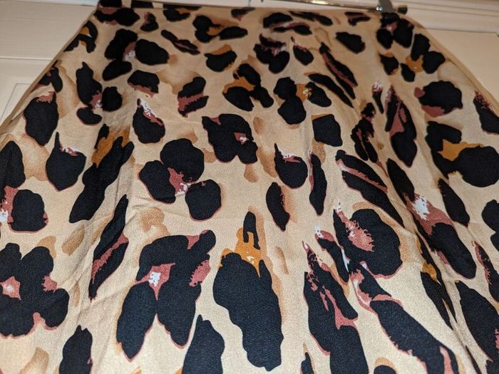 Perfect for Summer. beautiful leopard print, bias cut, midi skirt from Boohoo