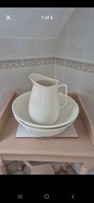 Vintahe jug and bowls x 2