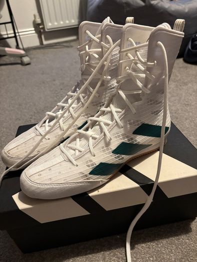 Adidas box hog 4 boxing boots