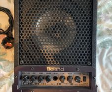 Roland CM-30 Cube Monitor