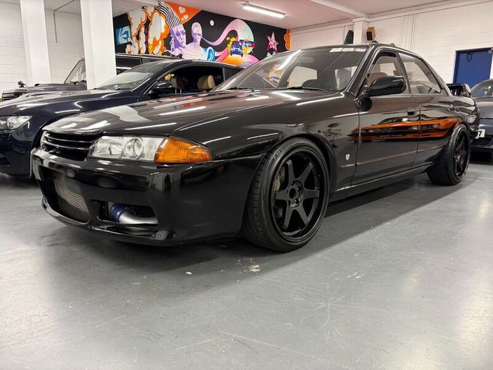 Nissan Skyline R32 RB25 Engine Swap