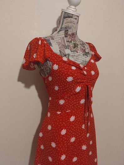 Qed London Floral Dress, New With Tags