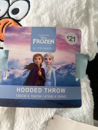 Olaf Hooded throw