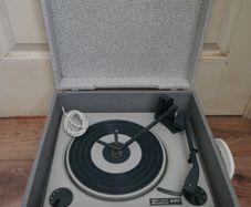 Vintage Record Players (not tested, perfect condition) Parts /Repair