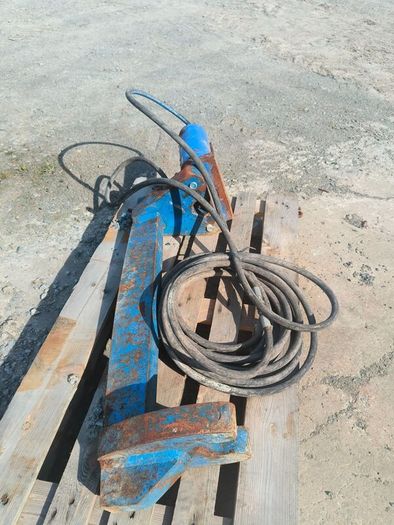 Hydraulic Track Pin Press