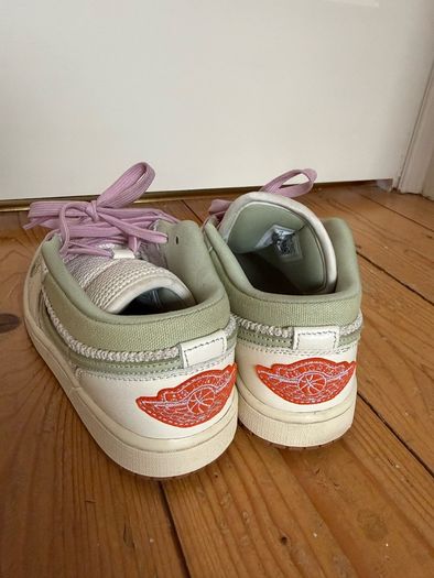 Nike Air Jordan 1 Low Trainers EU Size 37.5