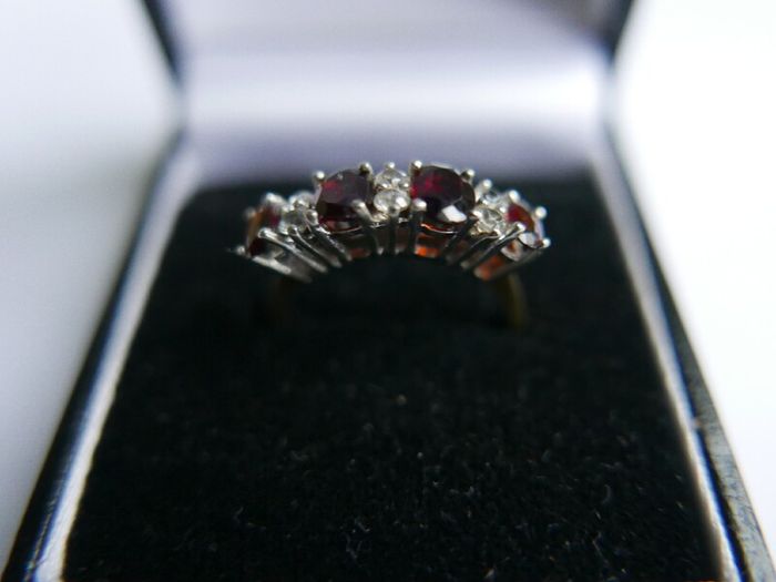 Vintage14K Gold 585 Ring With  Diamonds and Rubies Ring size P1/2 - 2,9g