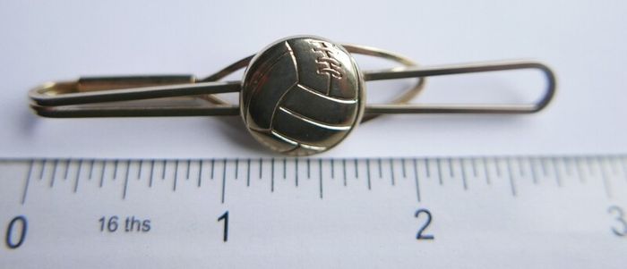 Vintage  Nippy Clip Football Ball Gents Tie Bar Clip